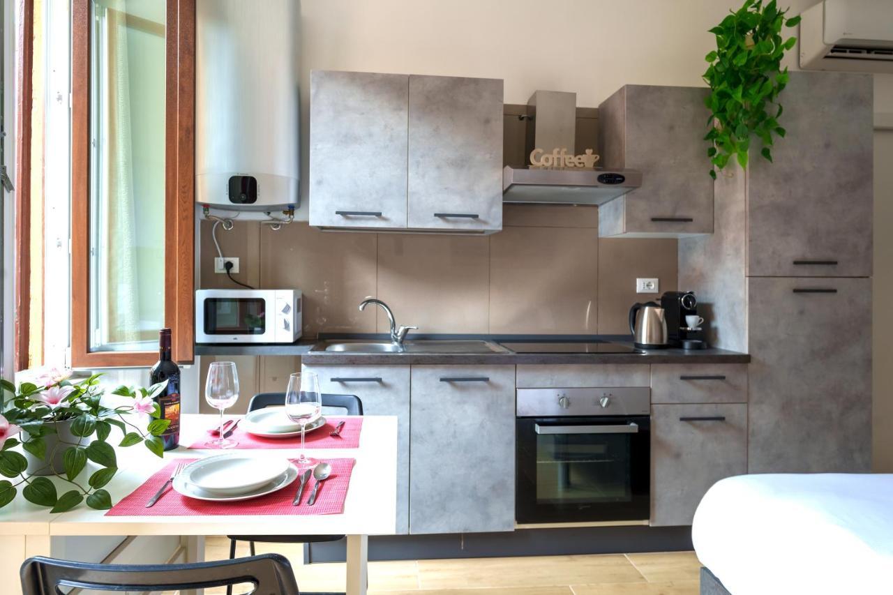 Milano City Apartments - Modern Studio Flat Esterno foto